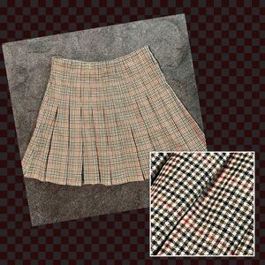 Brandy Melville skater skirt 🖤 plaid 🖤 pleated 🖤 small